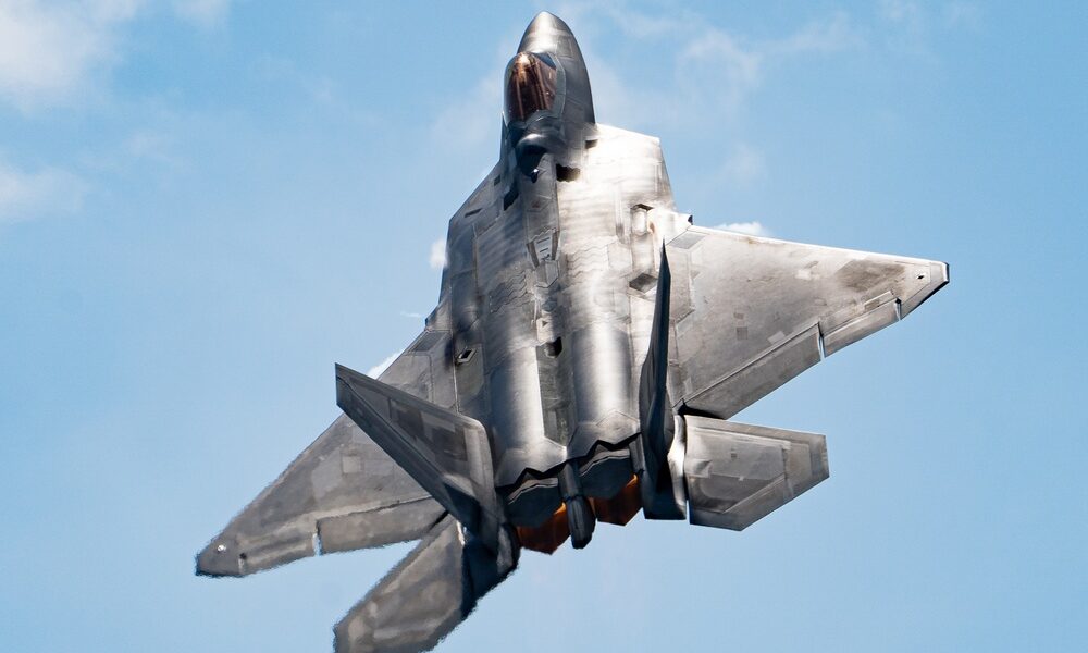 F-22 Raptor performing at Cold Lake Air Show Canada