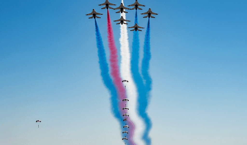 Thunderbirds and Golden Knights Head to San Antonio Great Texas Airshow Opens Th